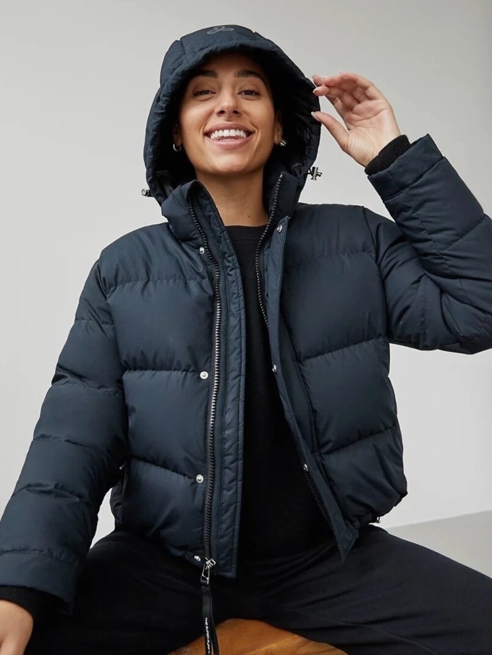 Aritzia Tna Womens Black Hooded Puffer Jacket